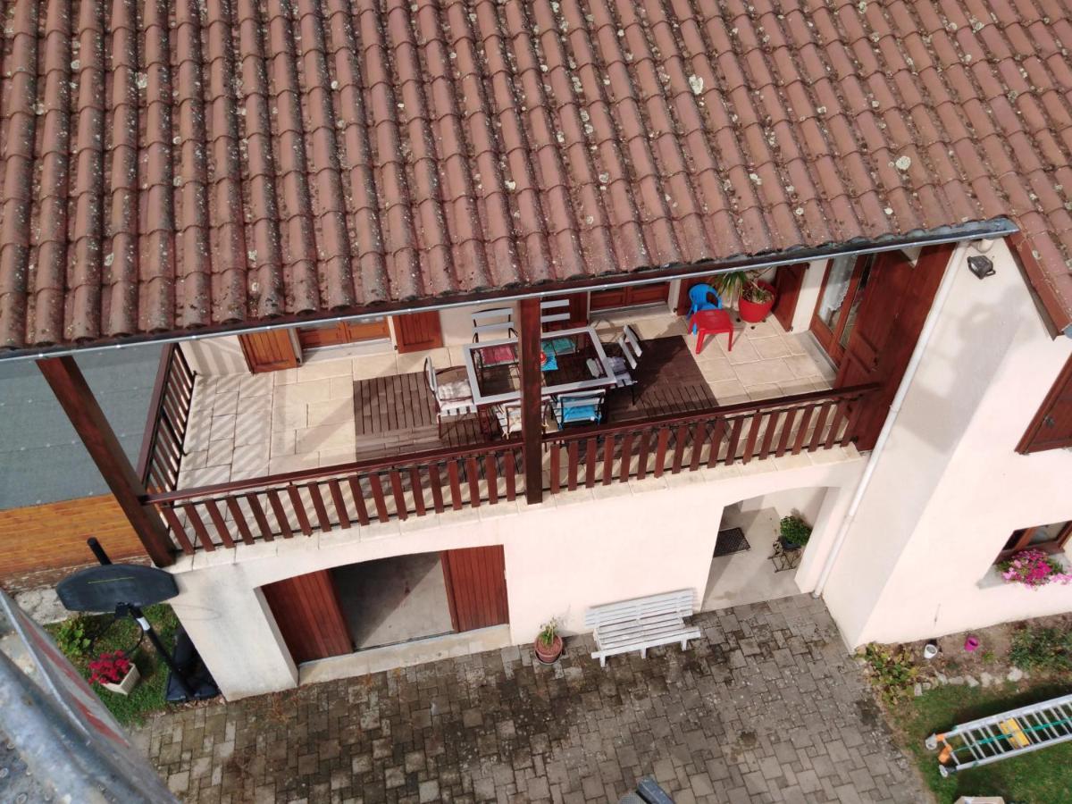 Chambres Des Arrys Bas-en-Basset Екстериор снимка