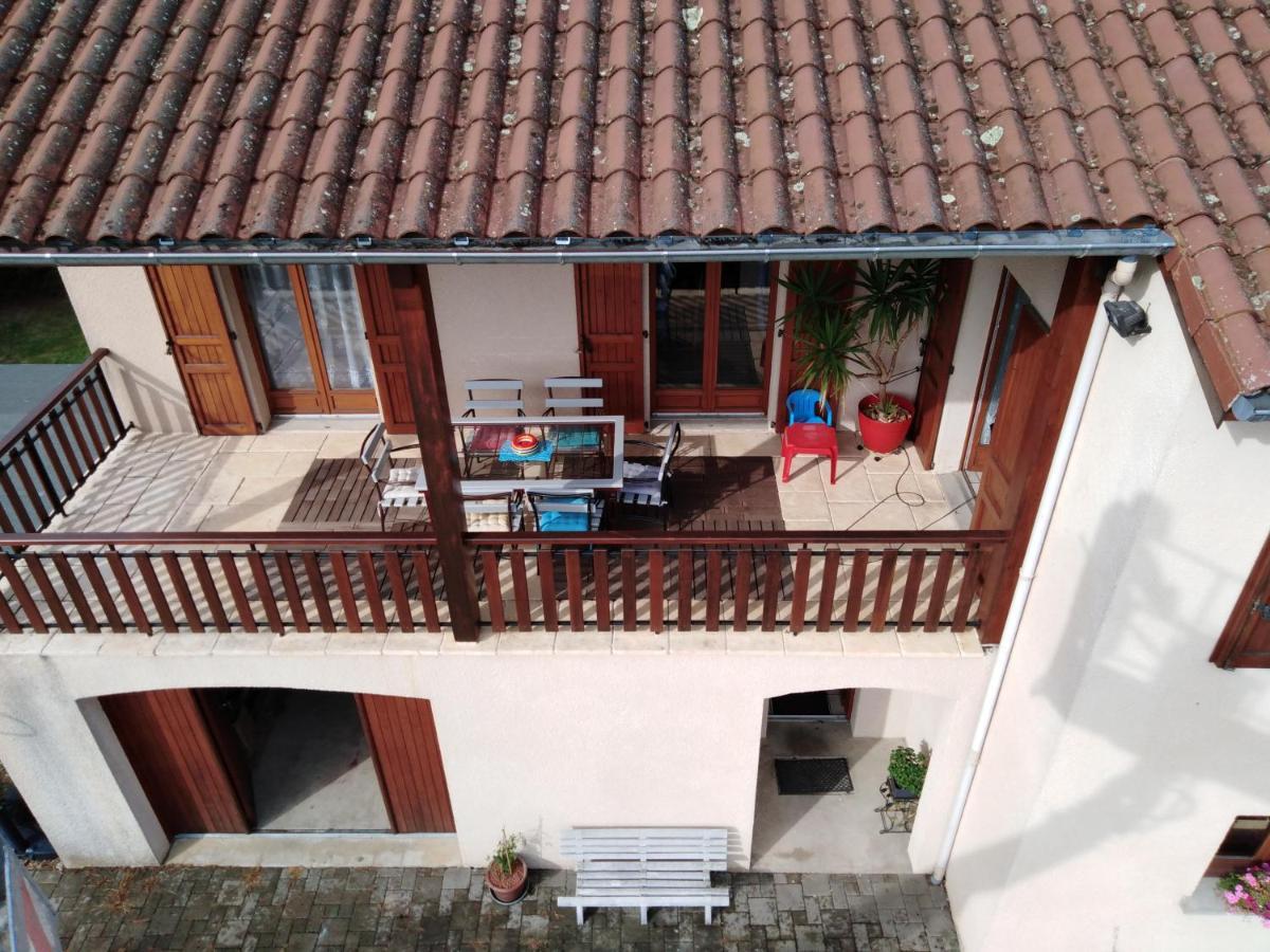 Chambres Des Arrys Bas-en-Basset Екстериор снимка
