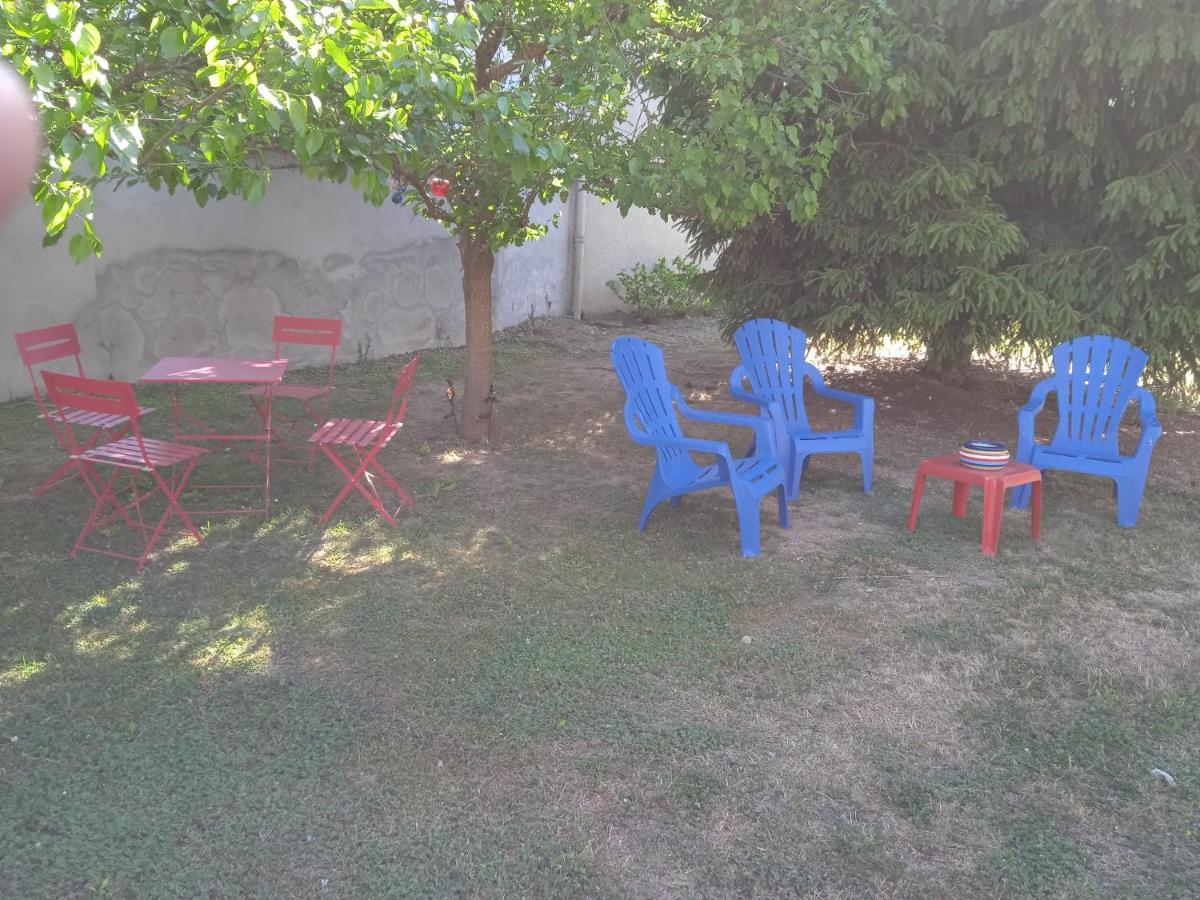Chambres Des Arrys Bas-en-Basset Екстериор снимка
