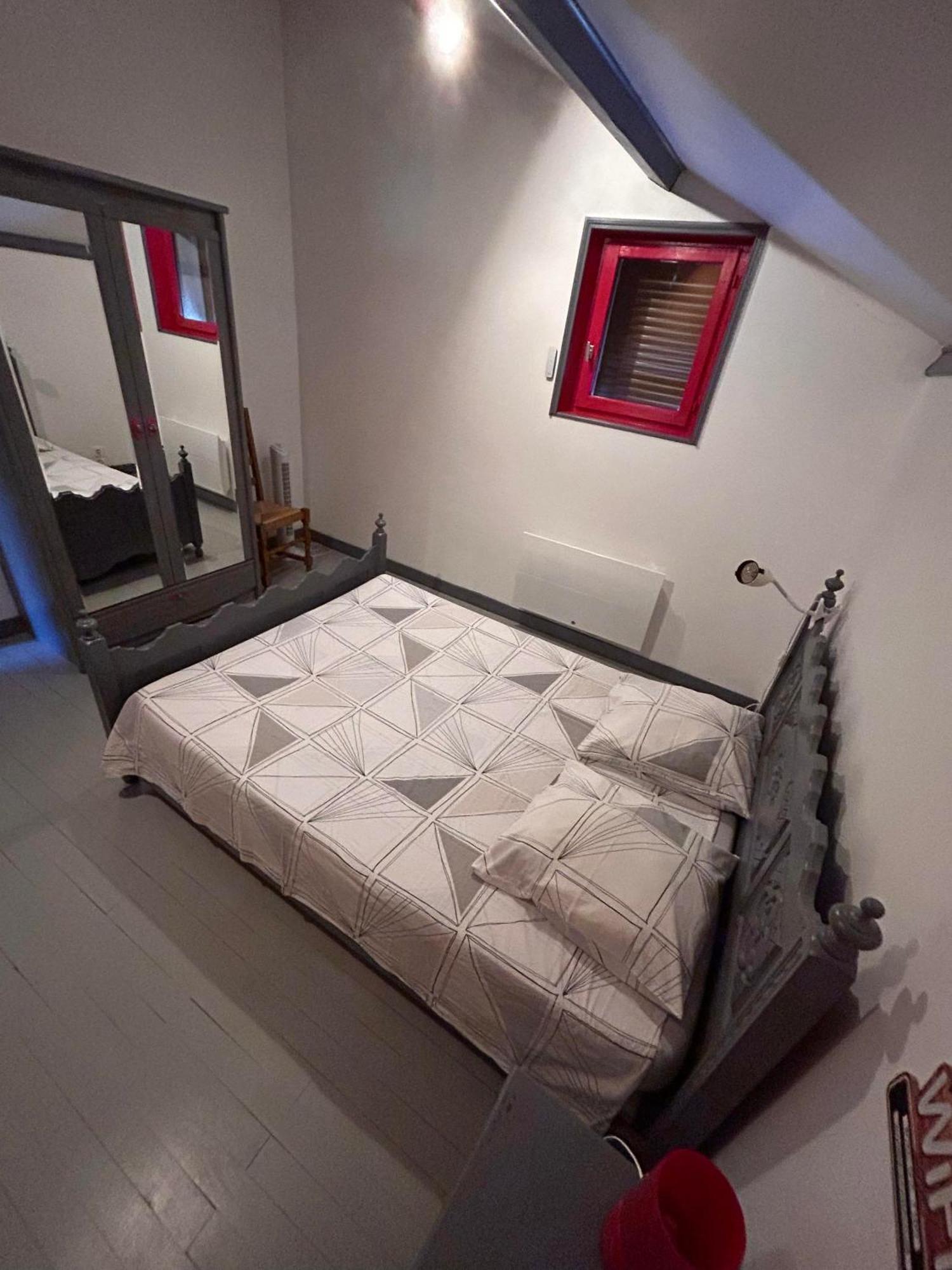 Chambres Des Arrys Bas-en-Basset Екстериор снимка