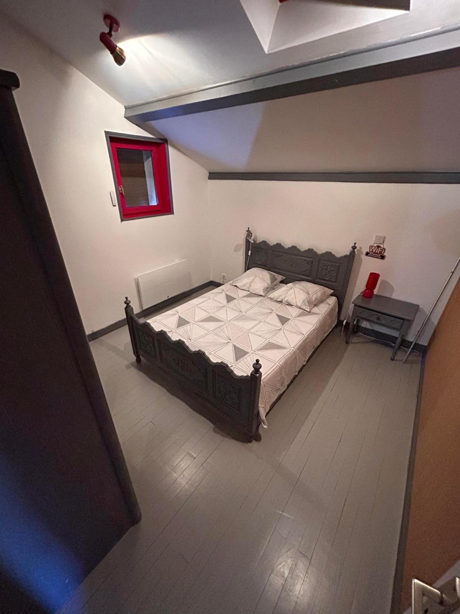 Chambres Des Arrys Bas-en-Basset Екстериор снимка