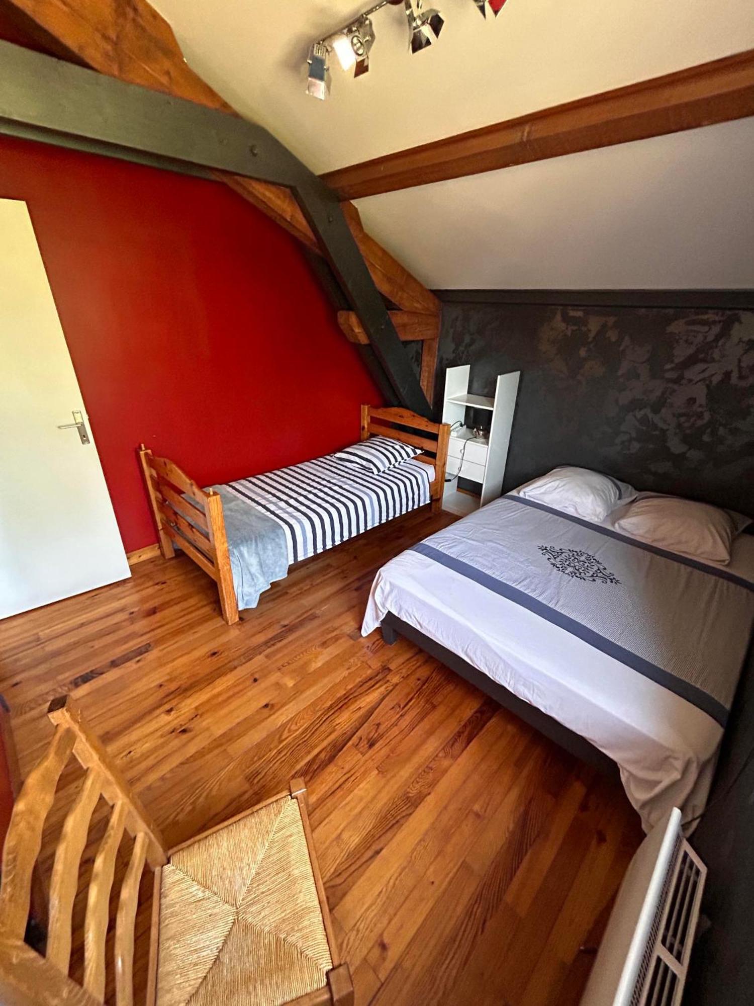 Chambres Des Arrys Bas-en-Basset Екстериор снимка